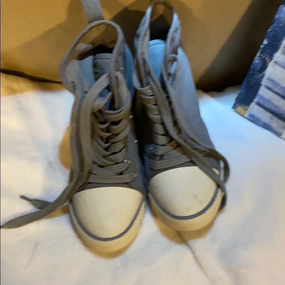 Sneaker wedges